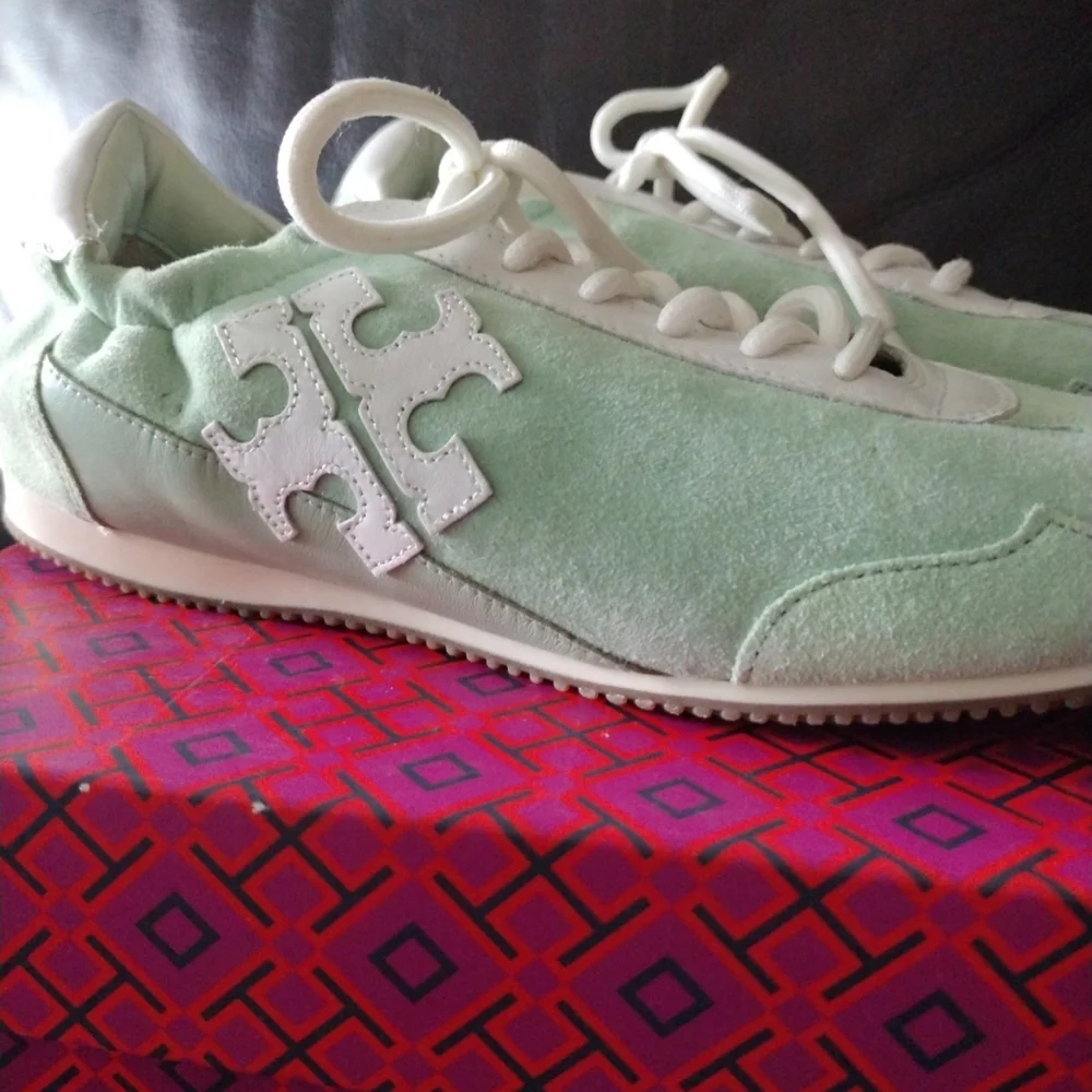 Tory Burch💥 Mint Chip Tiffany Green TT LOGO Womrnd Shoes Sneakers - Sz 9